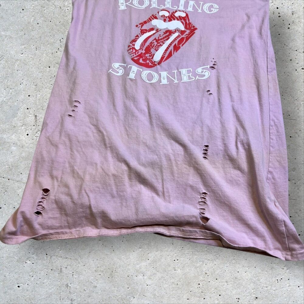 Rolling Stones Women's Tank Top Size S/M Pink Distressed Logo Graphic - Picture 2 of 6